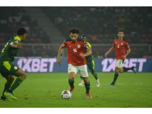 لا تفوت القمة🔥 القنوات الناقلة وموعد مباراة مصر والسنغال في كأس أمم إفريقيا 2025/2026 القنوات الناقلة وموعد مباراة مصر والسنغال